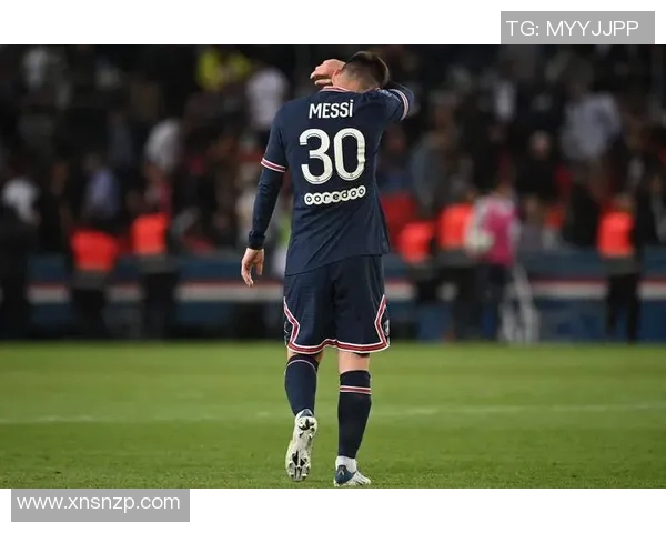 梅西衬衫热潮来袭足球明星的时尚之选引领潮流风向标